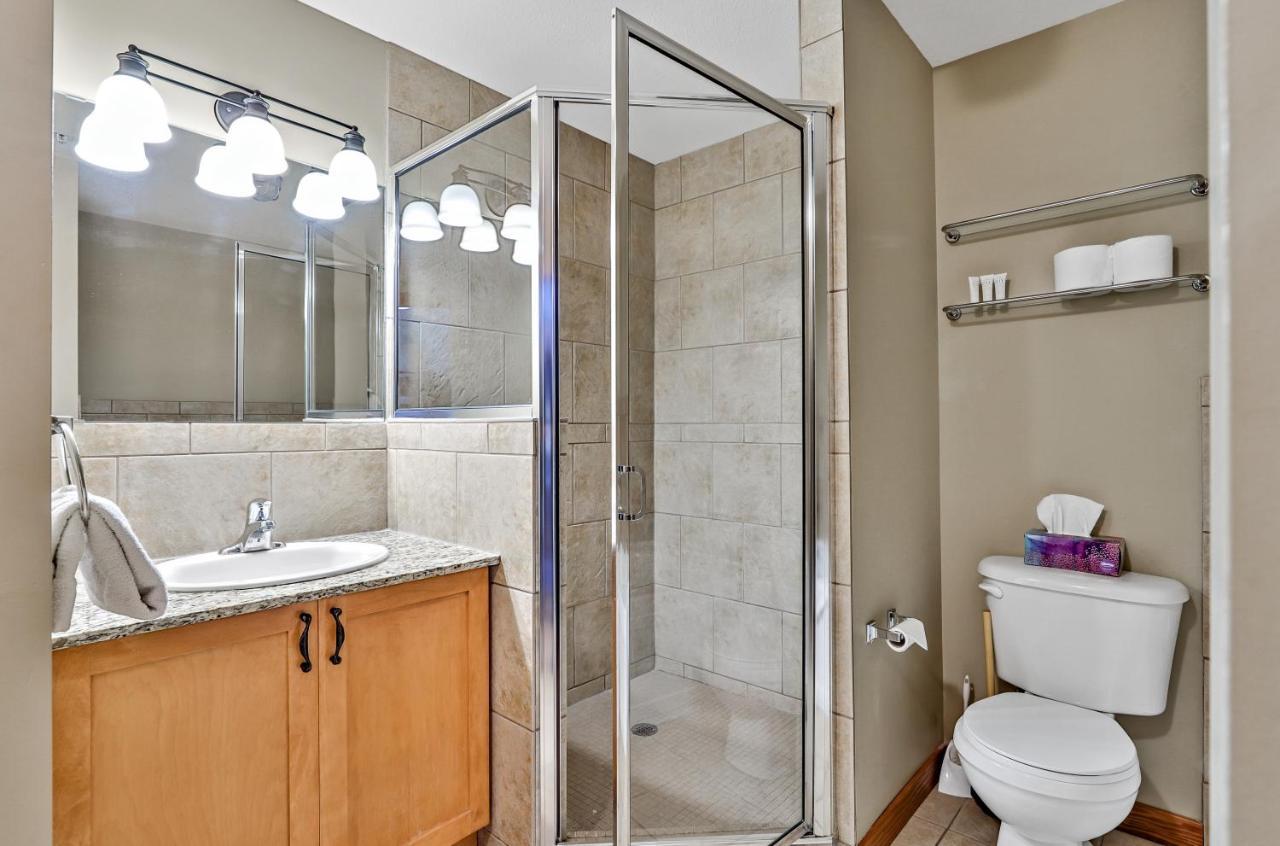 Inviting Rocky Mountain Hot Tub In Top Rated Condo Managed By Little Sister Getaways Canmore Exterior photo